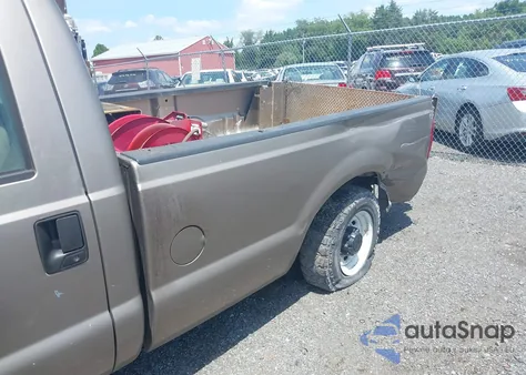 2004 Ford F250 Xl/Xlt from USA, damaged, VIN 1FTNF20L84EB25301